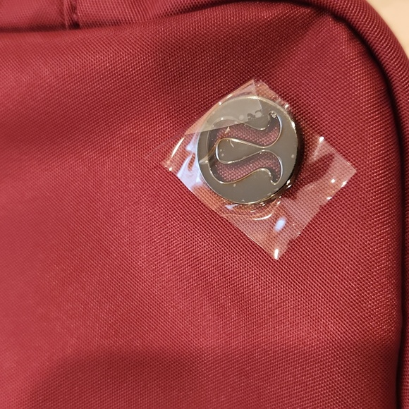 Lululemon Everywhere Belt Bag Large 2L In Red Merlot Burgundy Color New With Tag - Picture 15 of 17